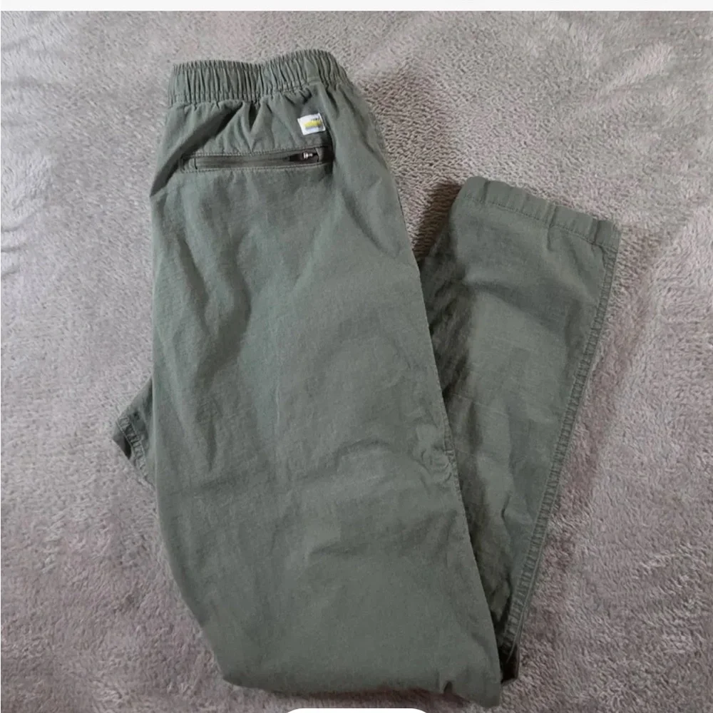 Vuori Men's Ripstop Climber Pants in Olive